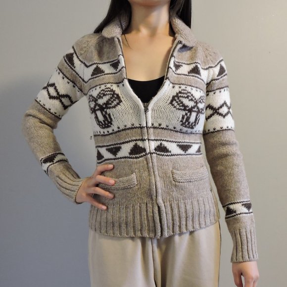 TNA Aritzia Tan Cowichan 100% Lambswool Zip Up Long Sleeves Sweater Cardigan - Picture 4 of 11